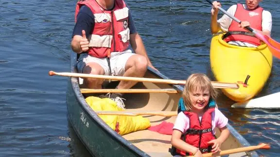 balade en famille canoë