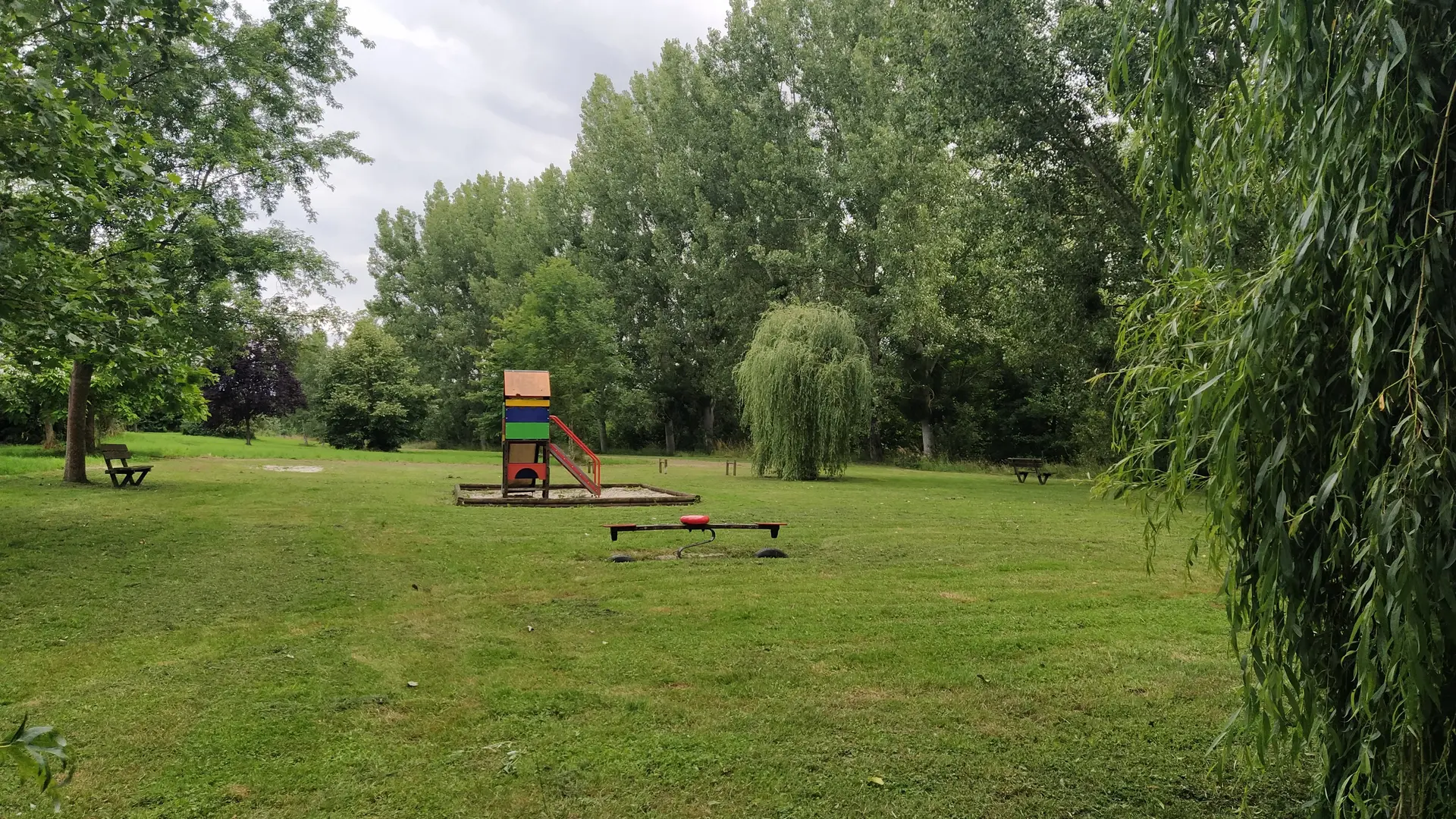 Aire de Loisirs Sougé-le-Ganelon