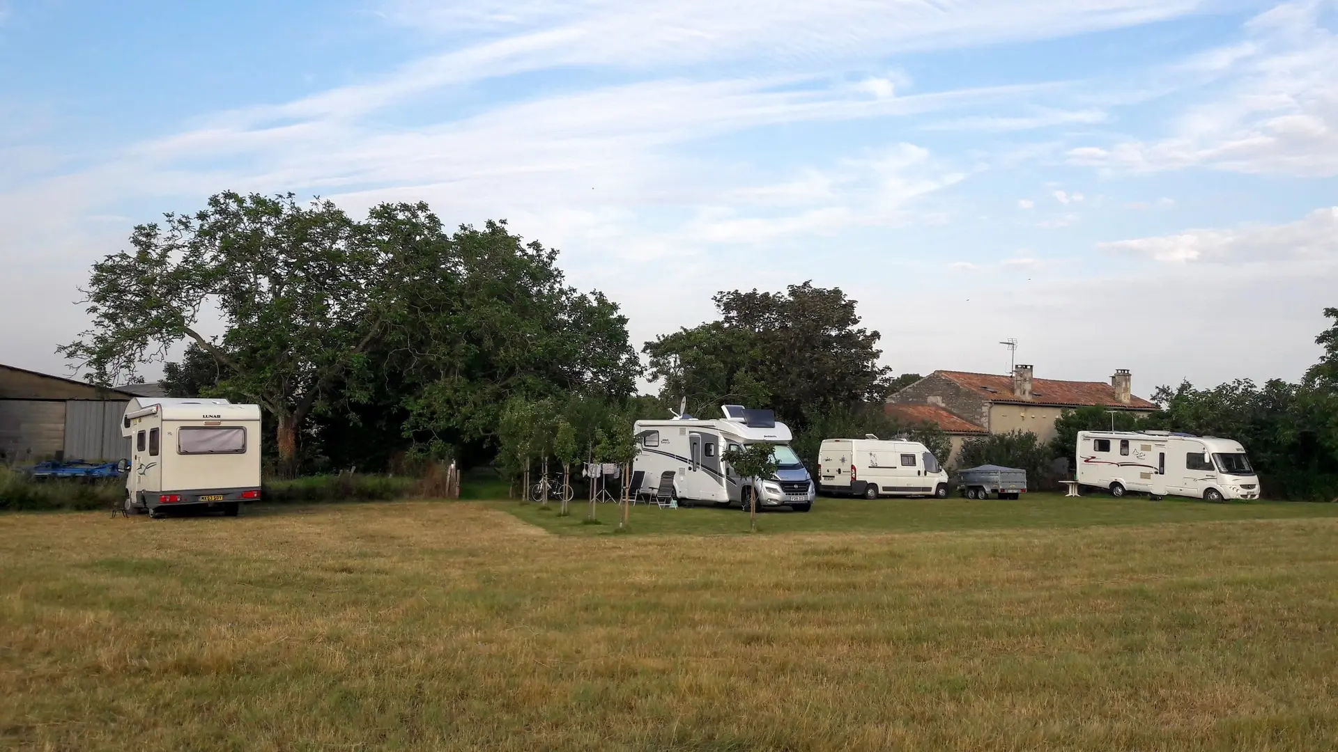 Aire-de-stationnement-camping-car-Les-prairies-de-Pacouinay-oulmes-marais-poitevin-85-accam-e231762b9e624aacb9c53eee0ffde3be