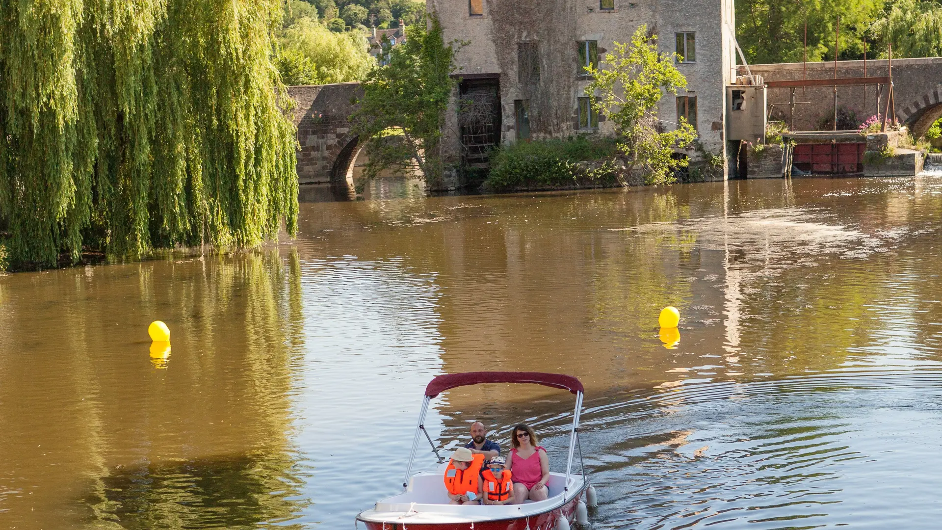 Barques électriques