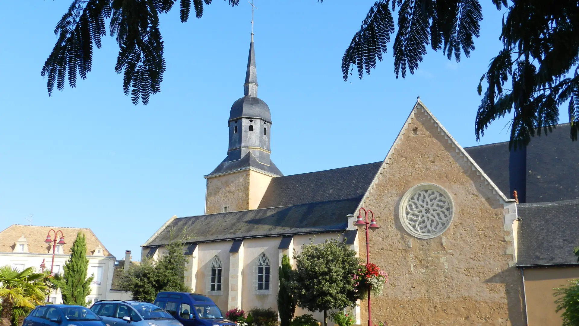 église Beaufay - extérieur