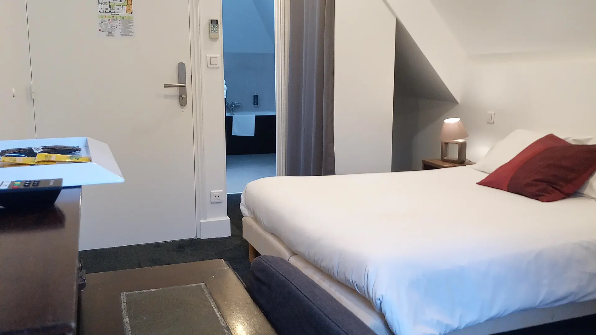 CHAMBRE 3 personnes MONTIJO