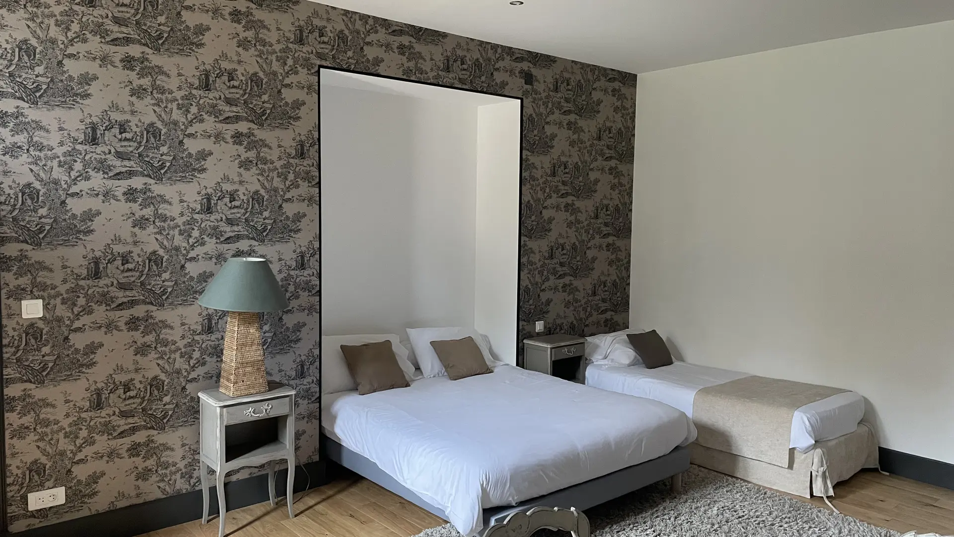 CHAMBRE 3 personnes DE GONCOURT