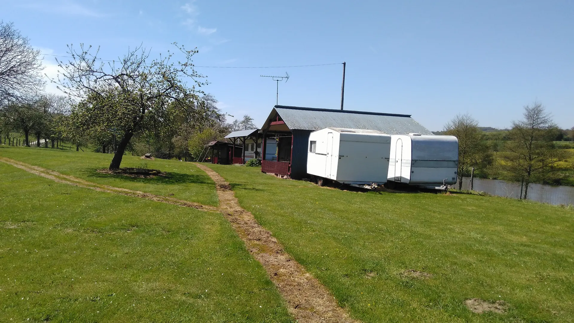 Camping à la ferme La Cour Le Ribay 1