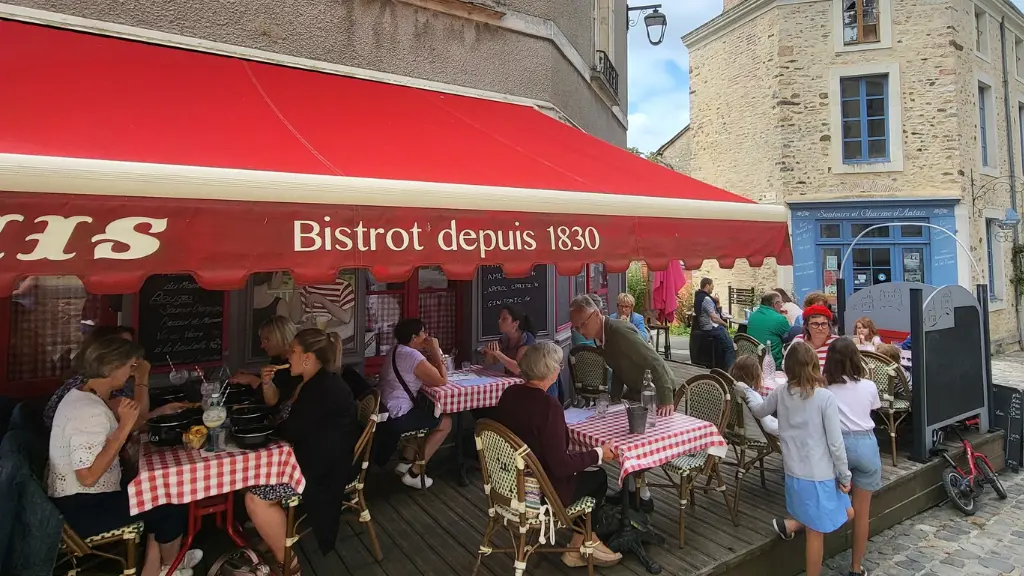 Caf & Couette - Restaurant à Sainte-Suzanne