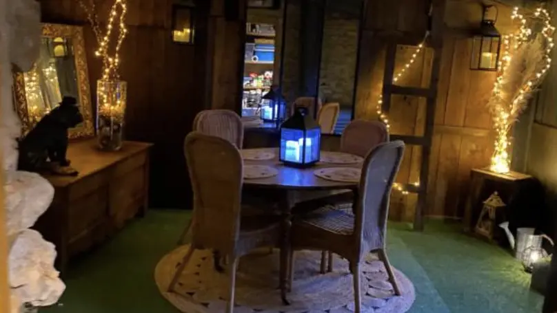 Salle table d'hôtes