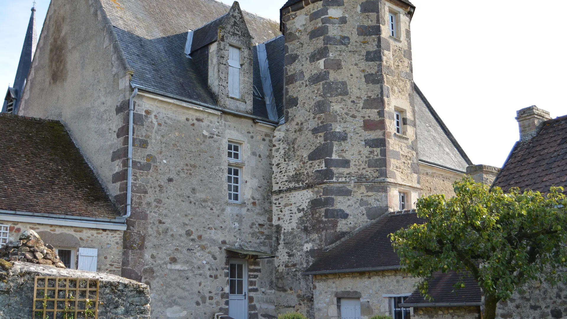 Gîte Le Prieuré Saint Martin - Sougé-le-Ganelon - extérieur