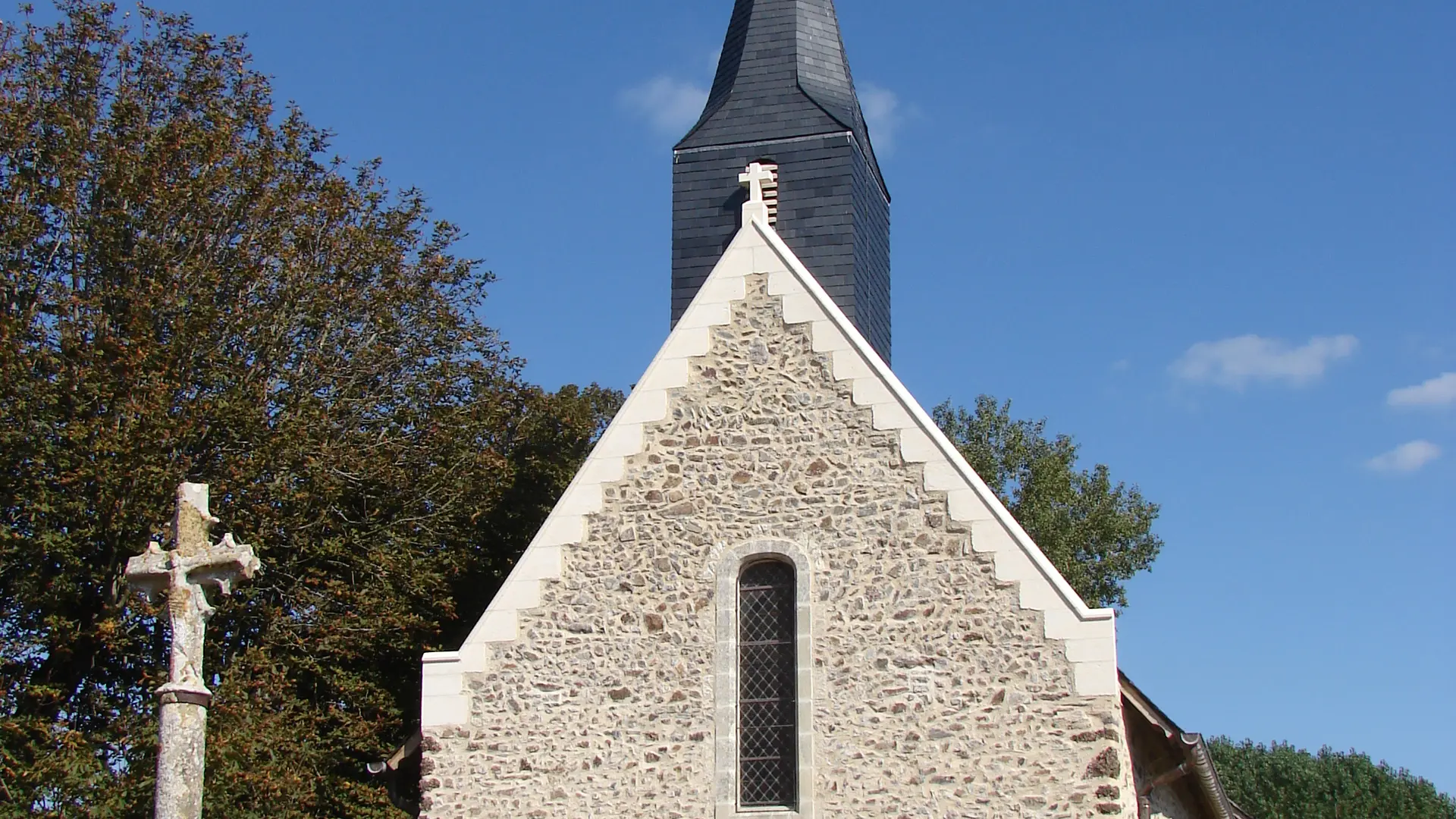 CHAPELLE ST PIERRE DE VARENNES