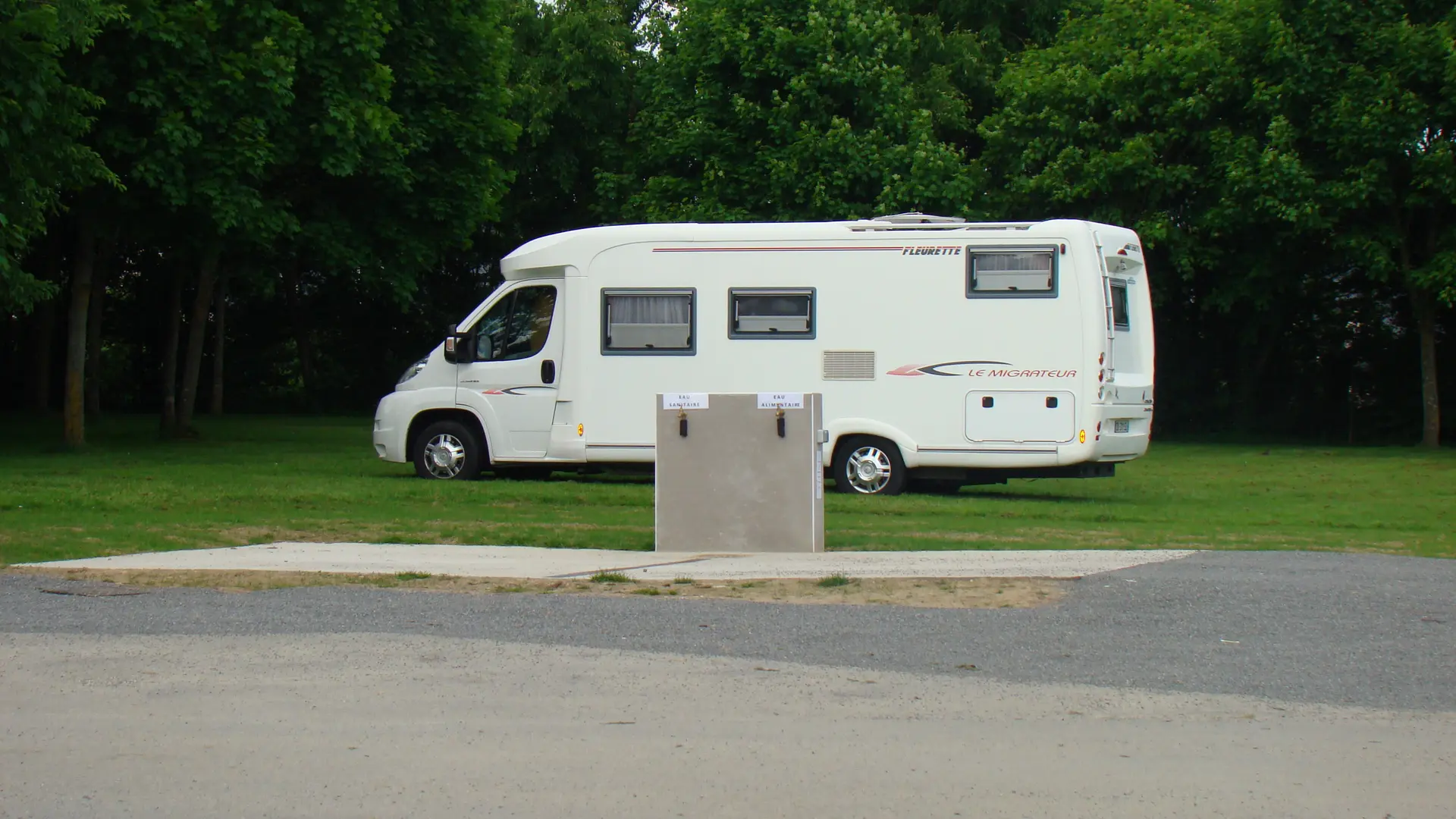 Aire camping car extérieure