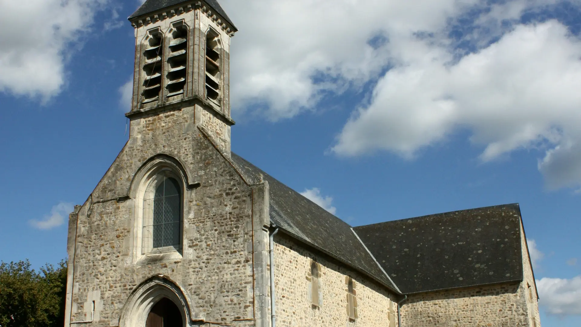 Eglise de Crennes-sur-Fraubée