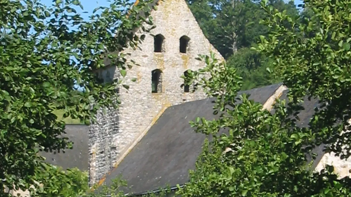 Eglise romane de St-Pierre-sur-Erve