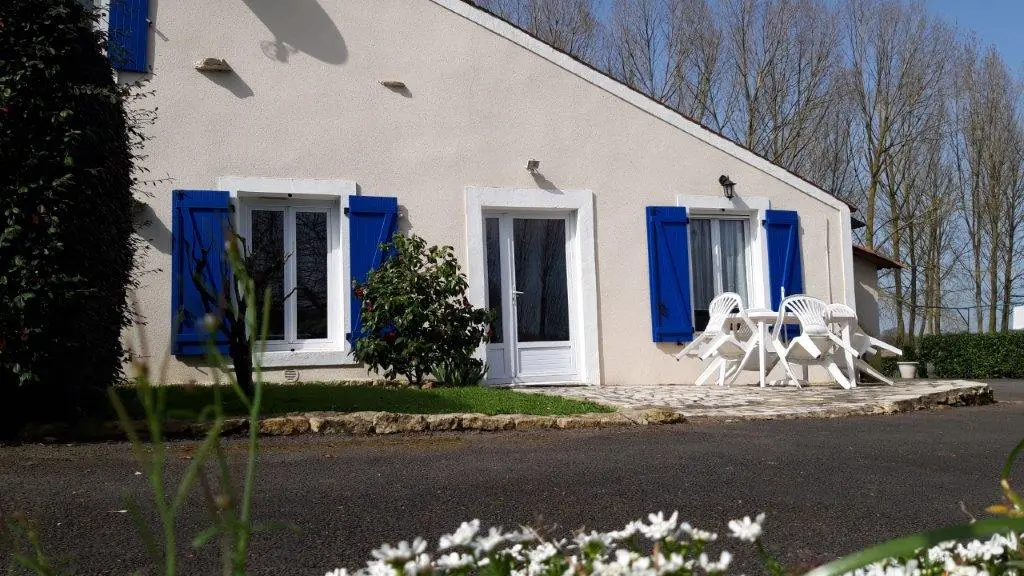 Façade et terrasse