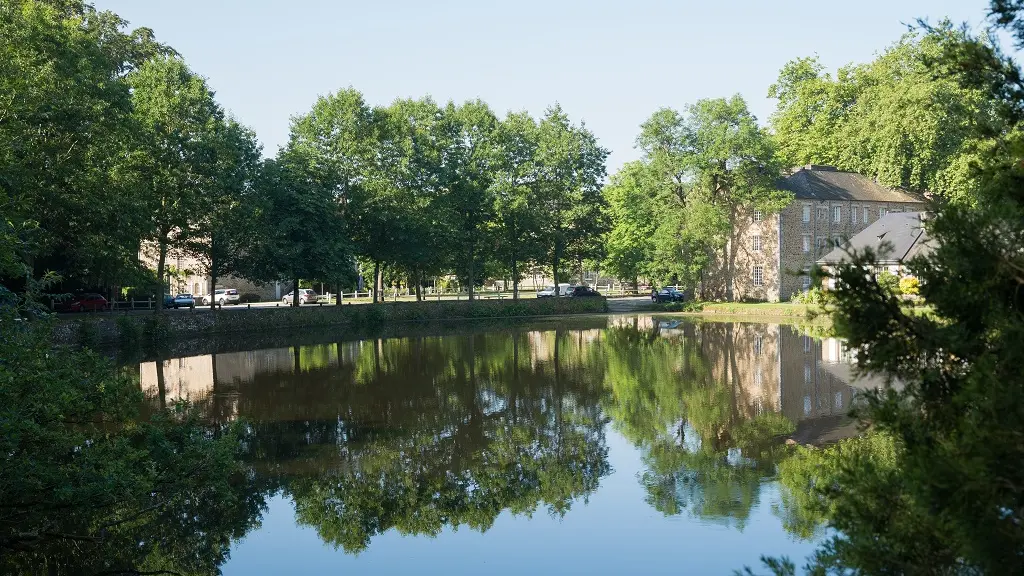 Fontaine-Daniel village