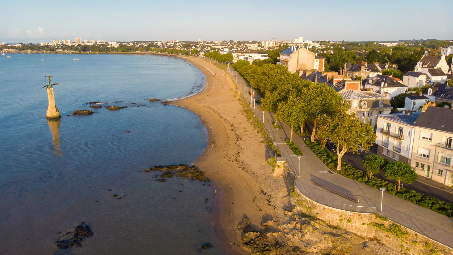 La Grande Plage de Saint-Nazaire et le Samy