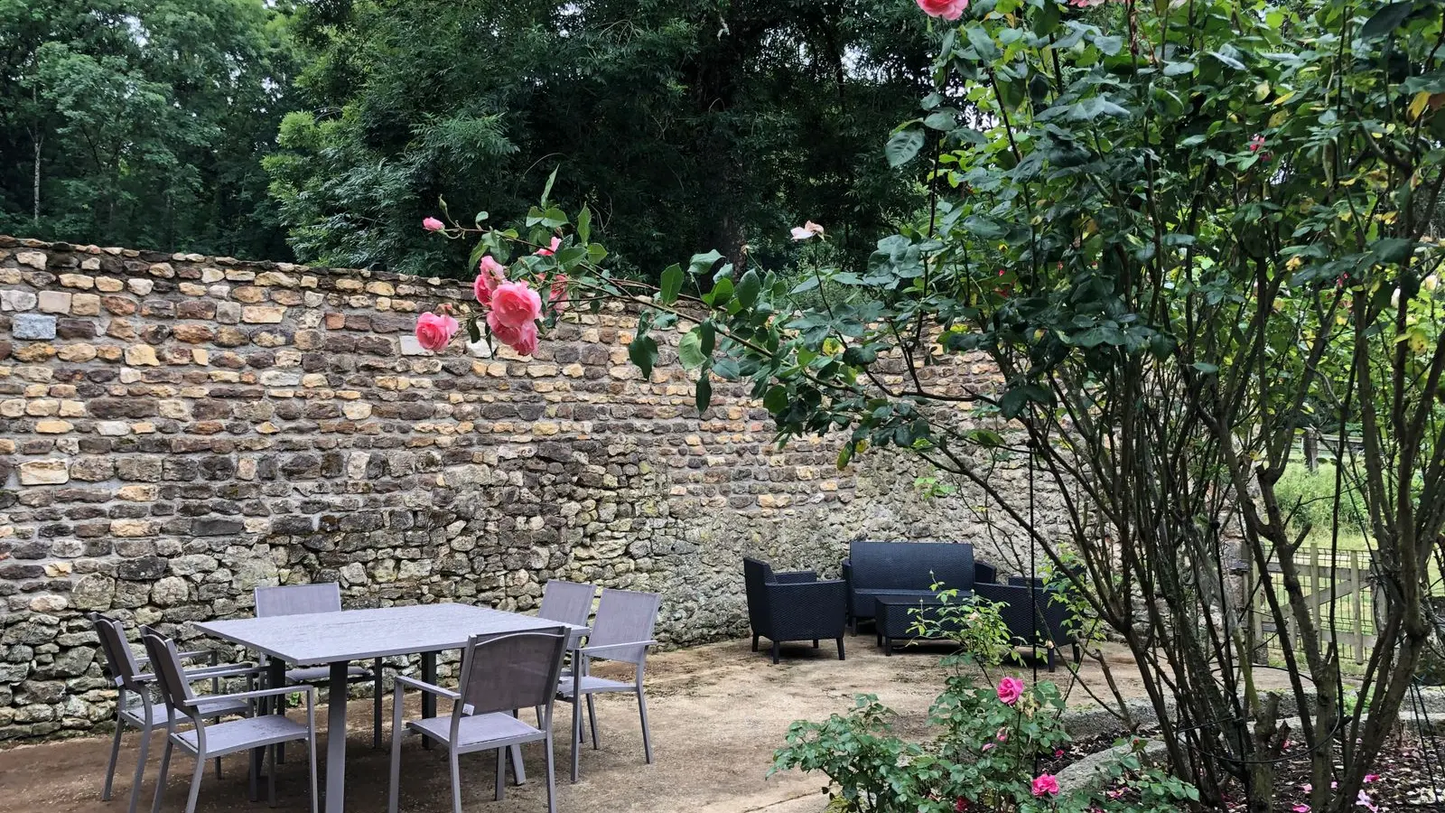 Gîte Perrochel - Saint-Aubin-de-Locquenay - extérieur