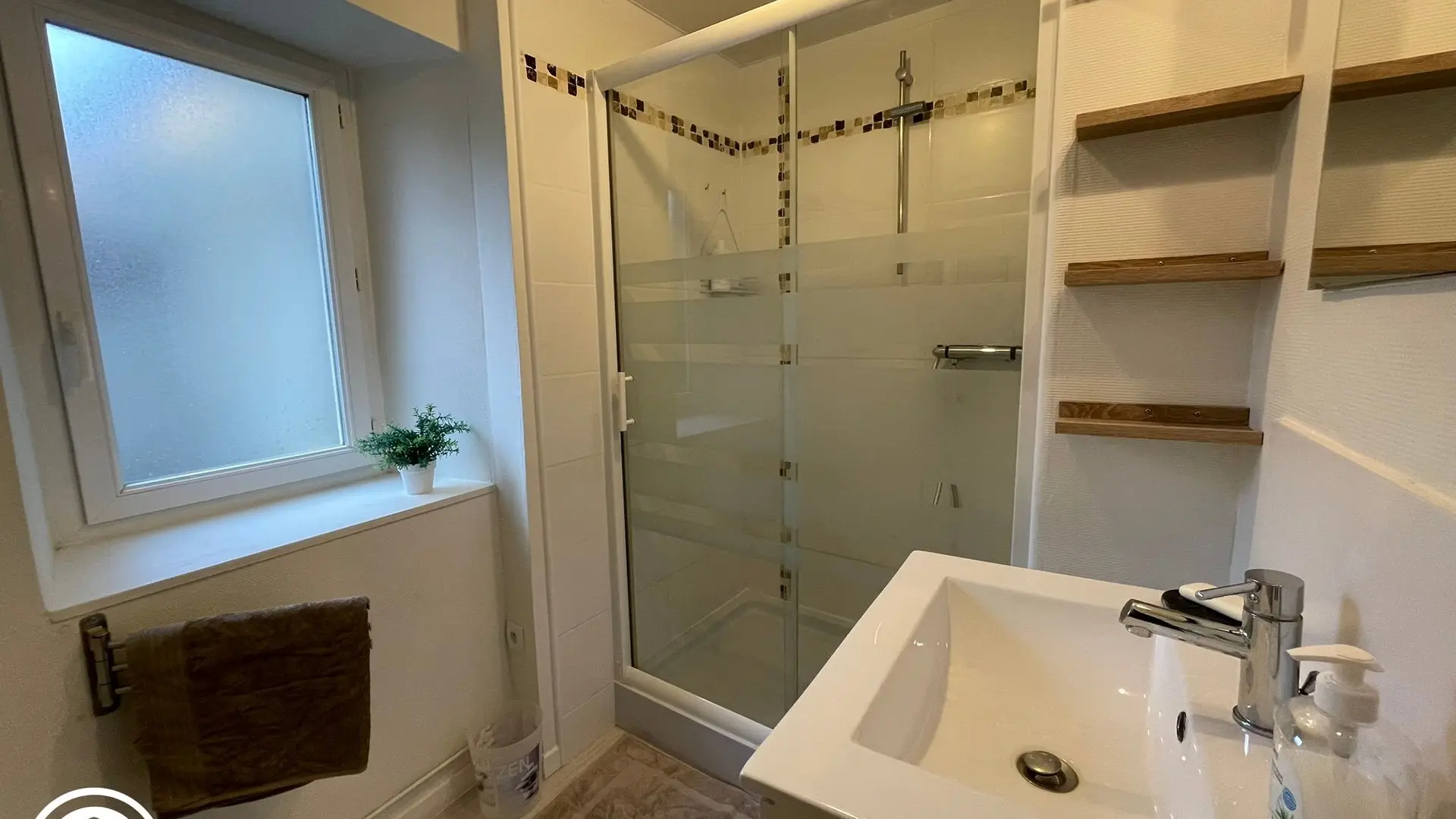 Gîte agréé Gîtes de France en Vendée : Salle d'eau_10
