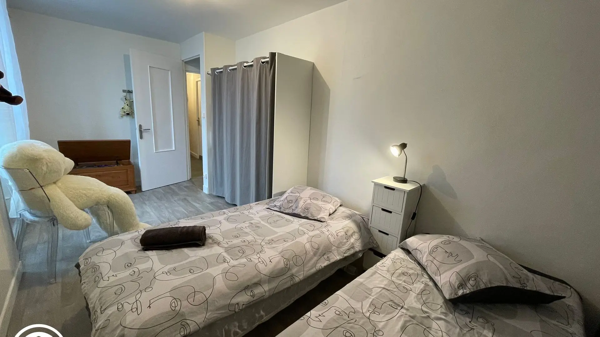 Gîte agréé Gîtes de France en Vendée : Chambre 2 (2 lits 90 jumelables)_9
