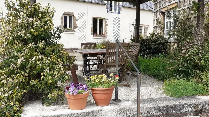 Courfontaine terrasse et jardin privé