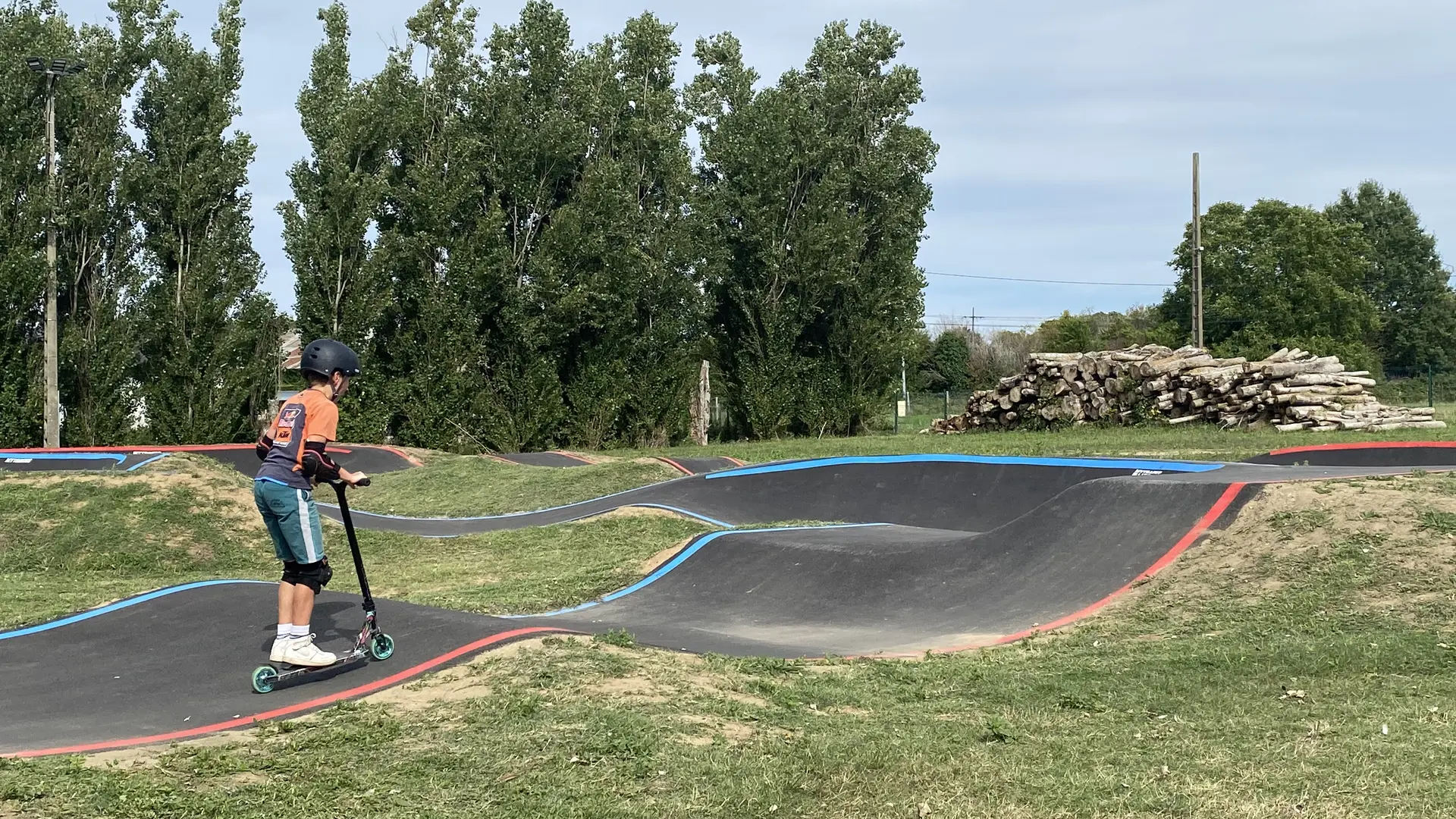 Pump track