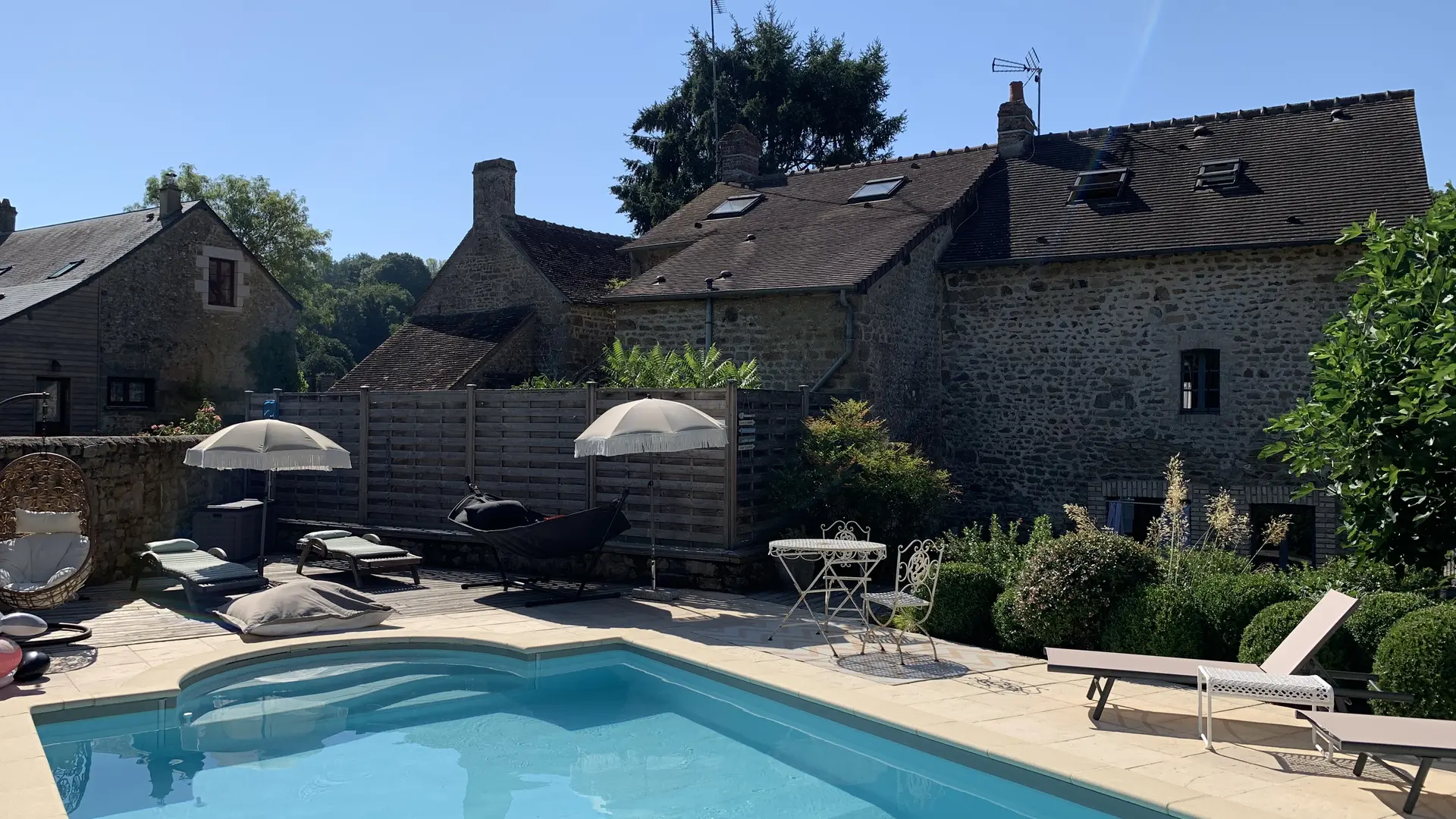 Gîte La Cassine - Moulins-le-Carbonnel - piscine