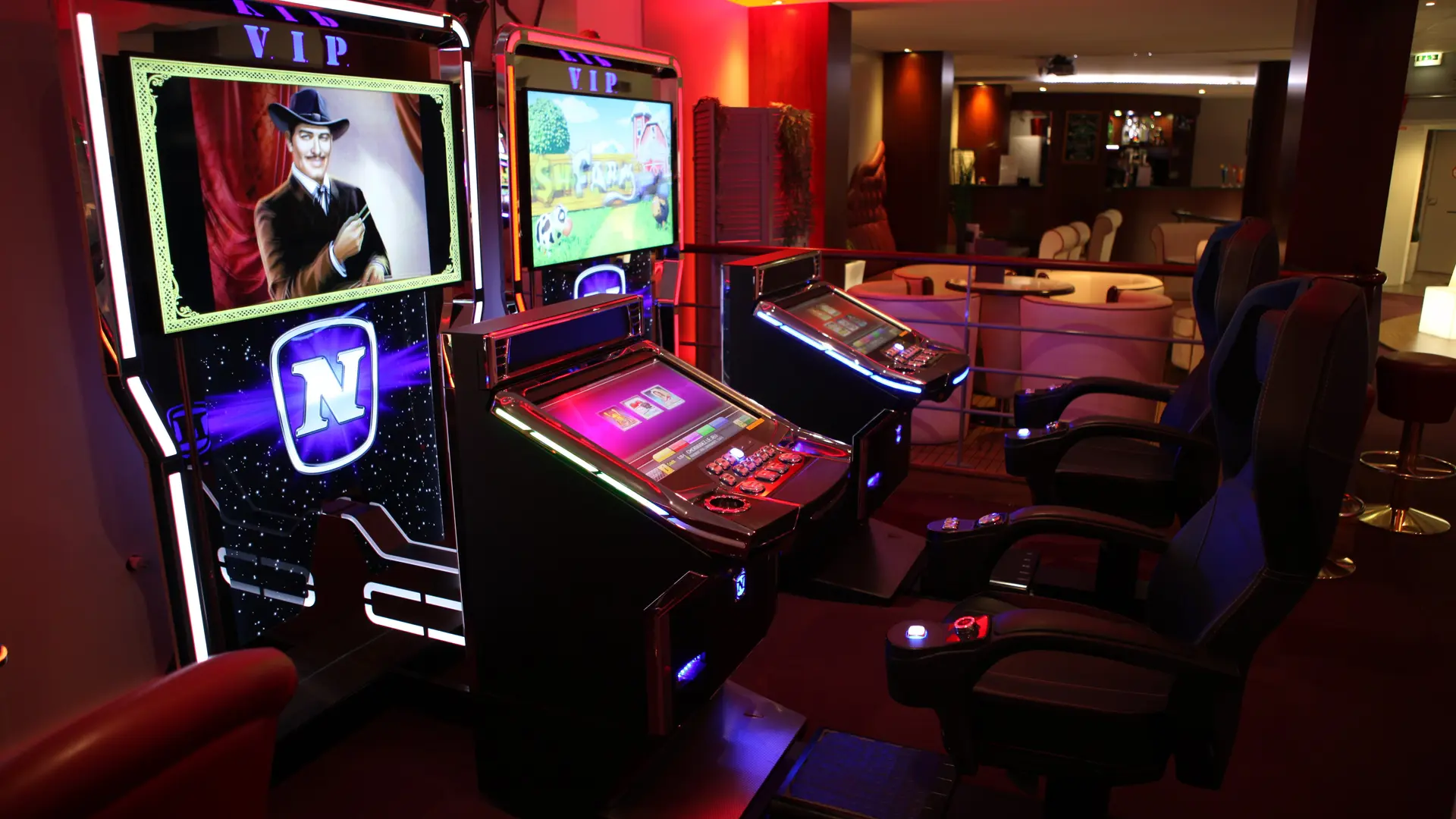 CASINO DES DUNES-L'AIGUILLON-LA-PRESQU'ILE- salle de jeux