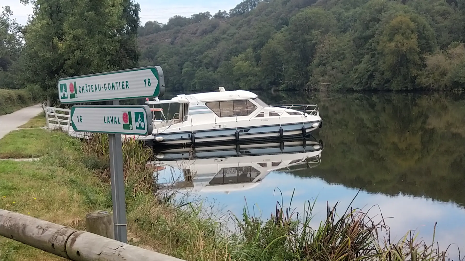 Location de bateau habitable Laval