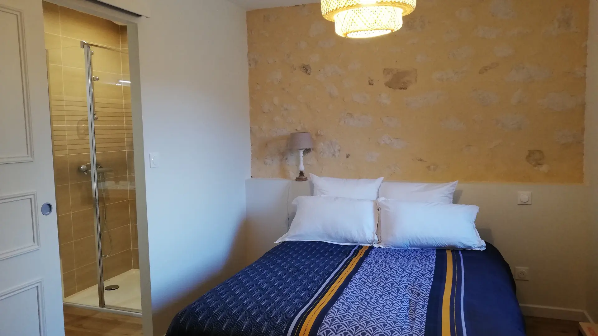 Chambre Jaune du gîte des Charmes