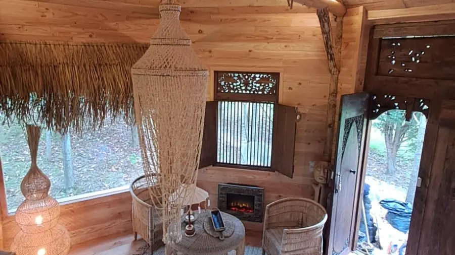 cabane indonésienne MIMPI et son bain nordique