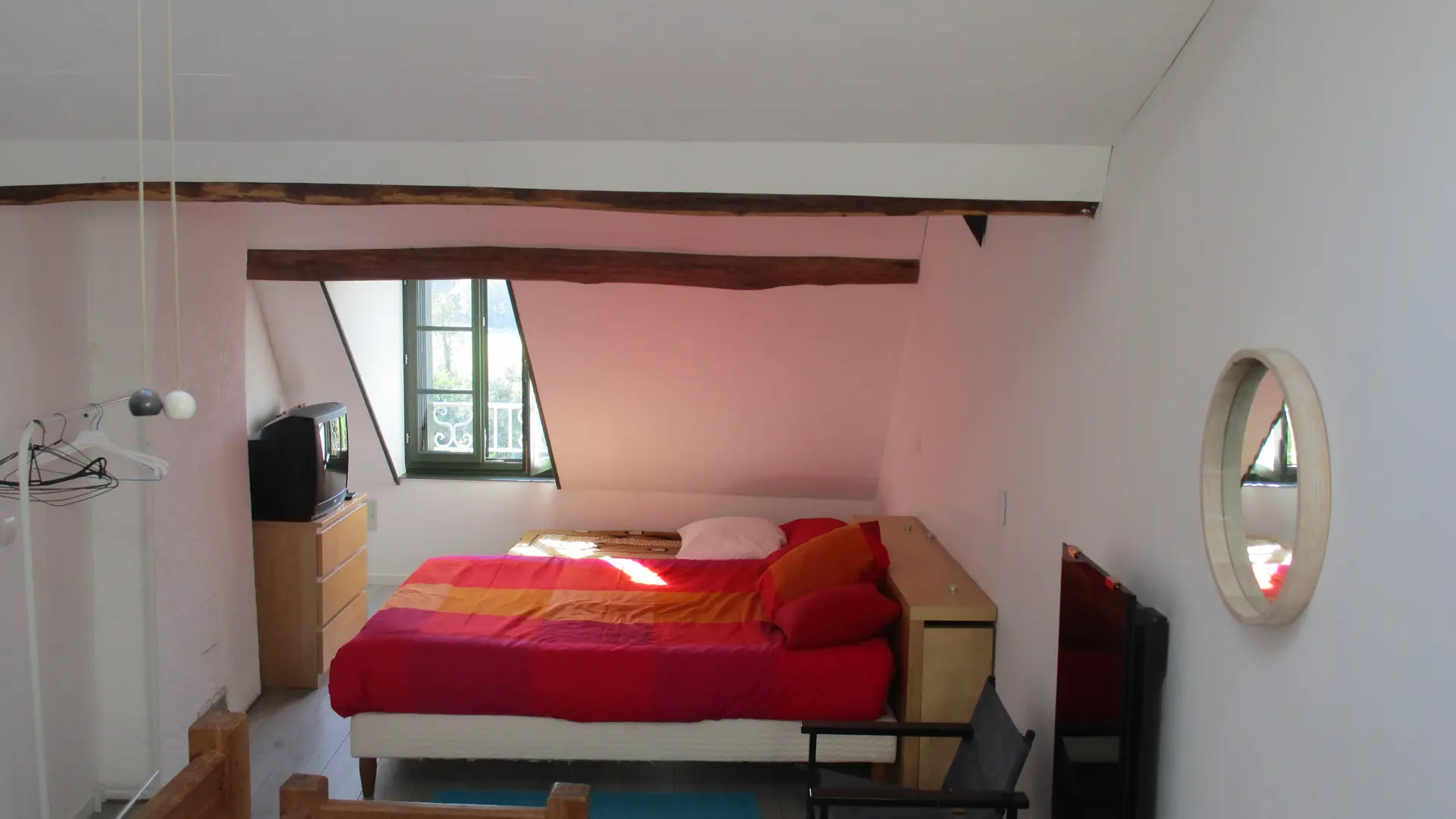 Meublé Le Bourgneuf - Fresnay-sur-Sarthe - chambre 2ème étage