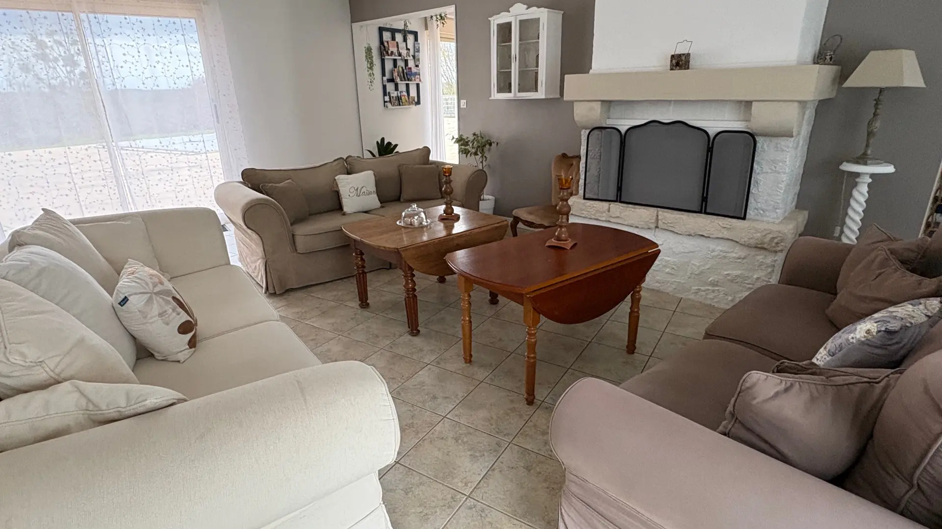 Aux Instants Partagés - Fontenay sur vegre Gite salon