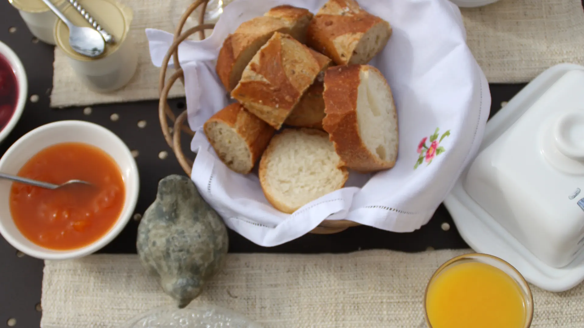 La Maison du Chat qui Pelote - petit déjeuner