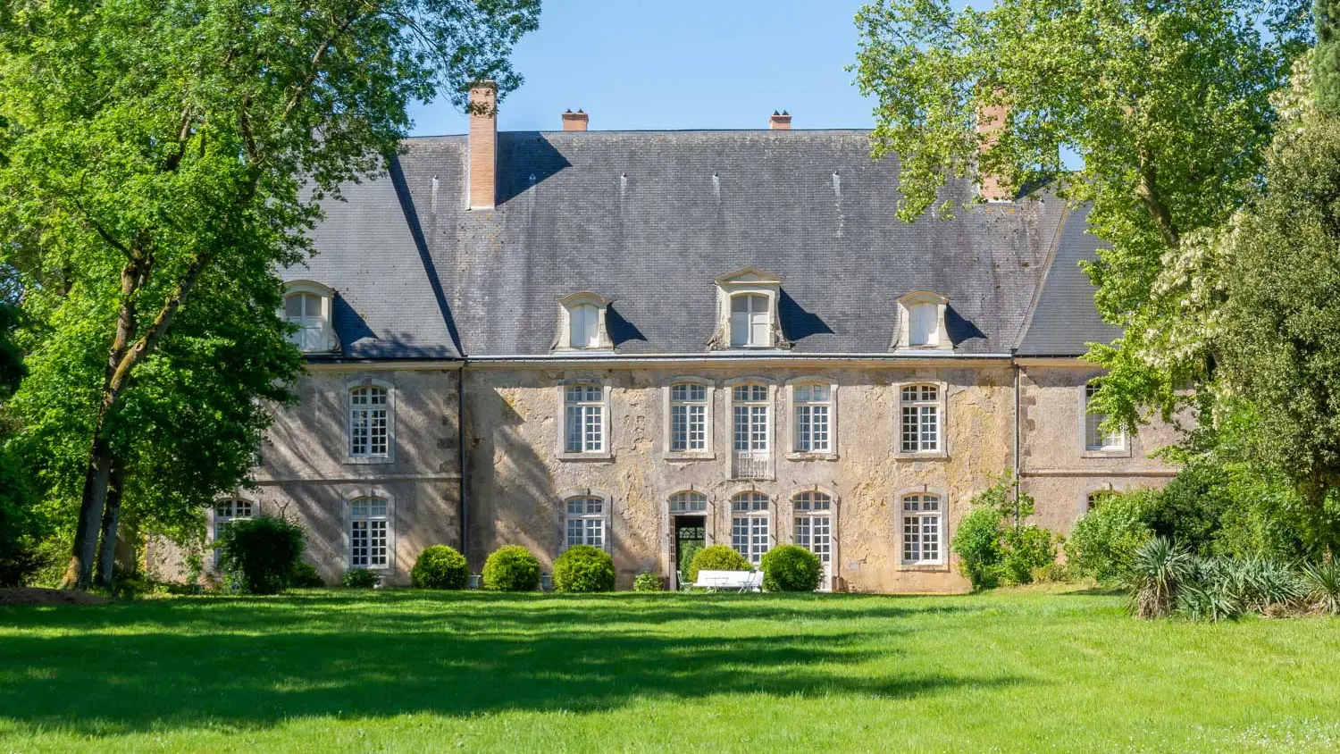 Logis-de-Martigné- Château façade
