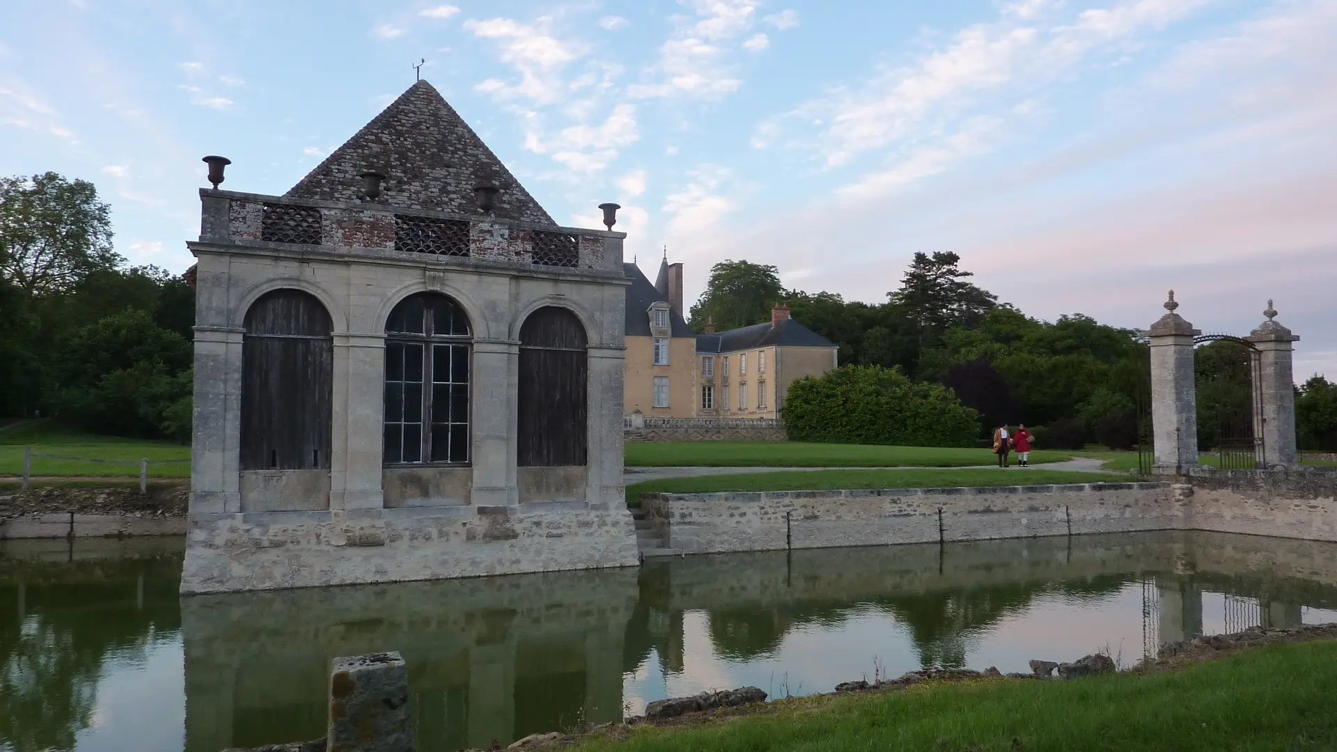 PCU72-chateau-courcival-1