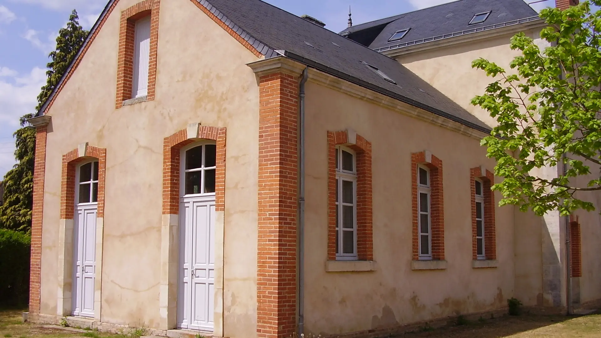 Maison d'école-natale Catherine Paysan extérieur