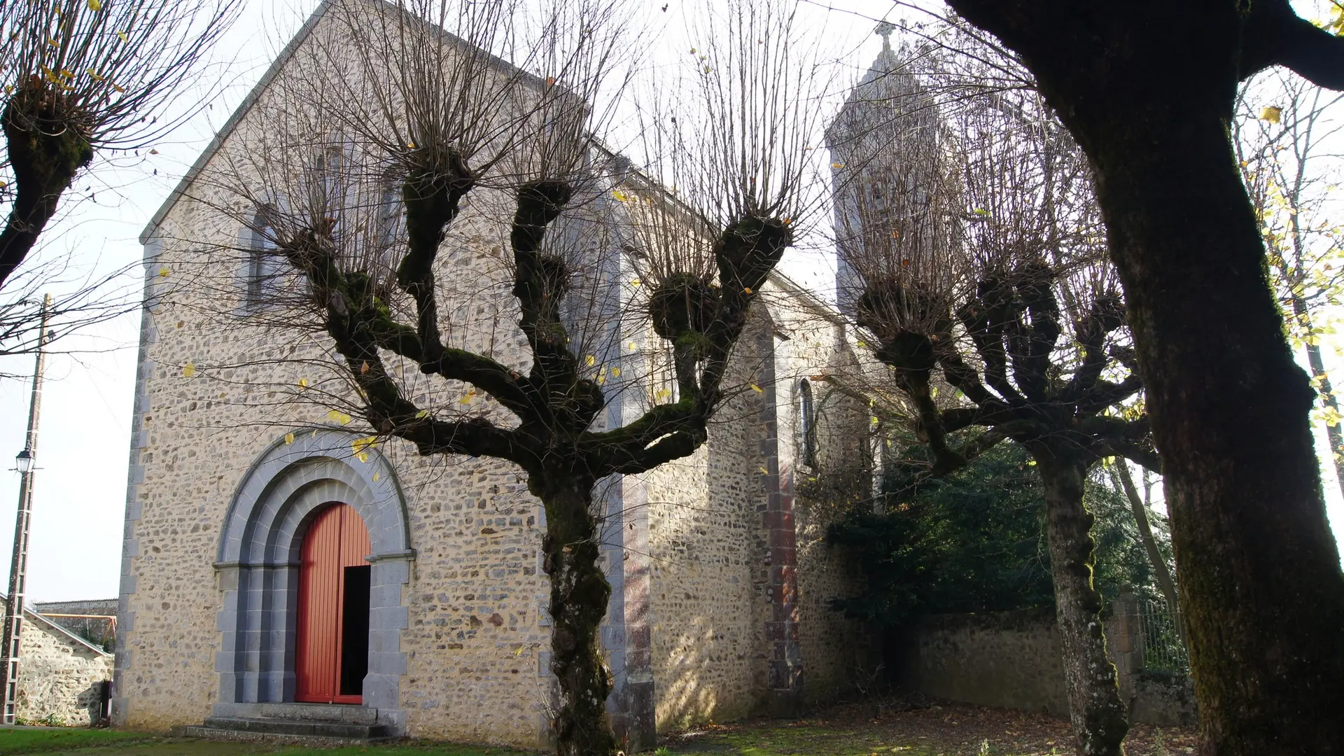 PCU53- Eglise de Gesnes