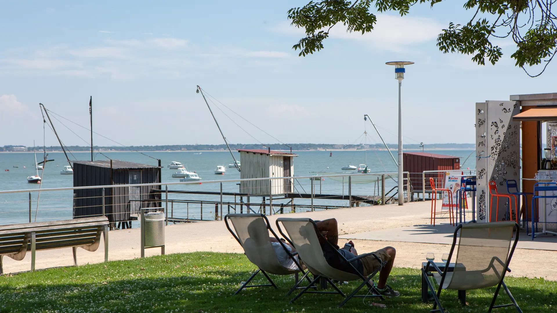 Balade le long du front de mer et ses bars de plage