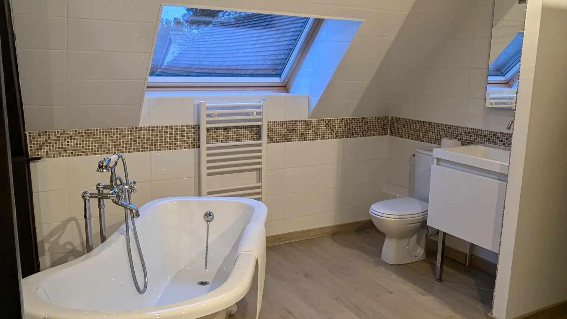 Salle de bains chambre 5