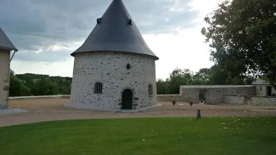 Pigeonnier- Château d'Hauterives