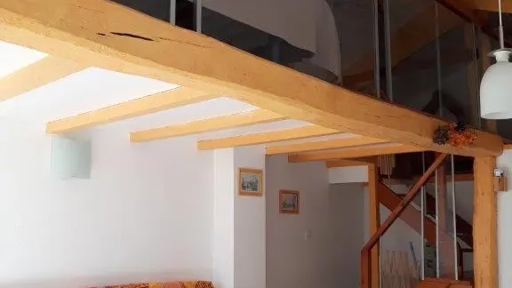 Séjour et vue mezzanine