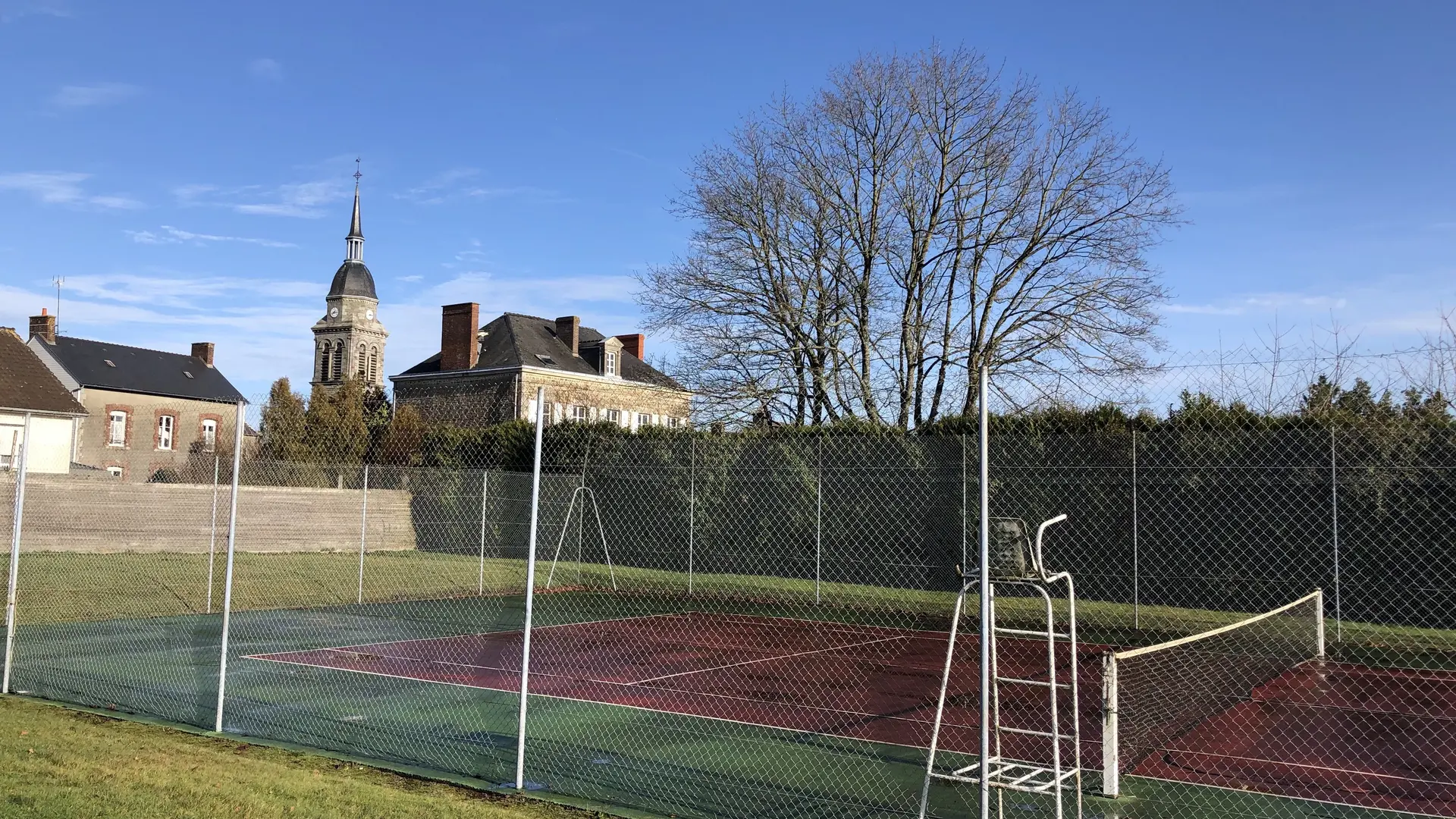 Tennis municipal à proximité