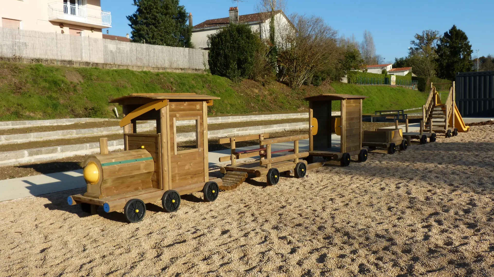 Train en bois