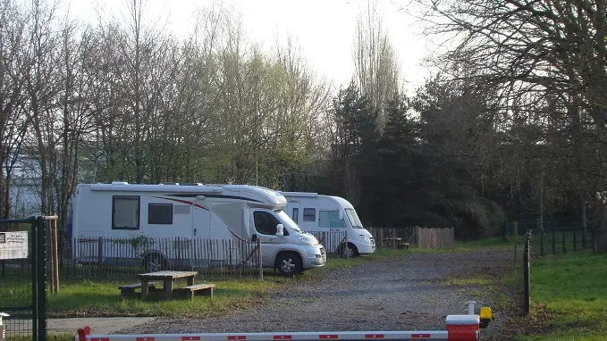 aire accueil camping-car