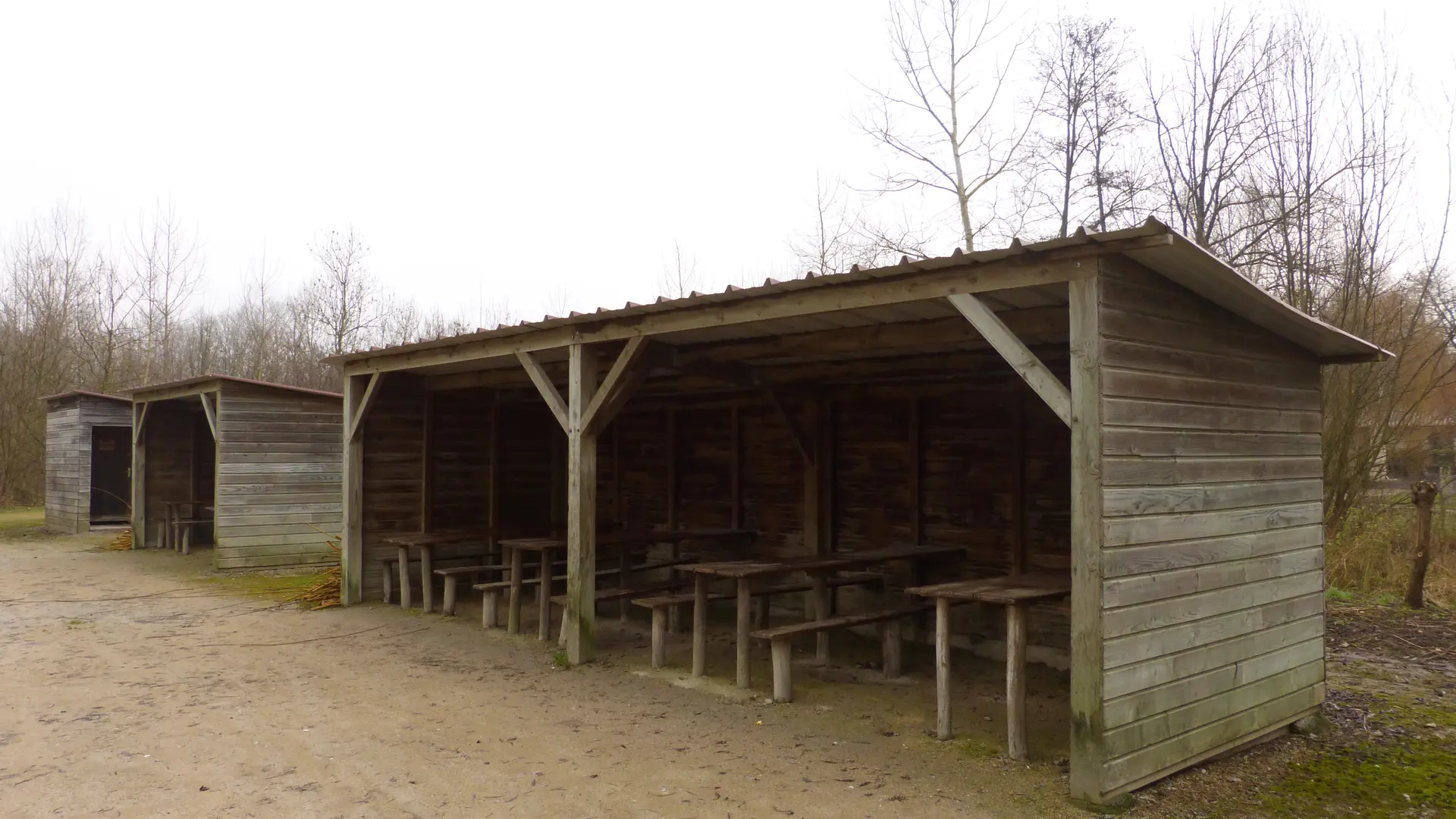 aire-des-cabanes-le-mazeau-85-loi-1