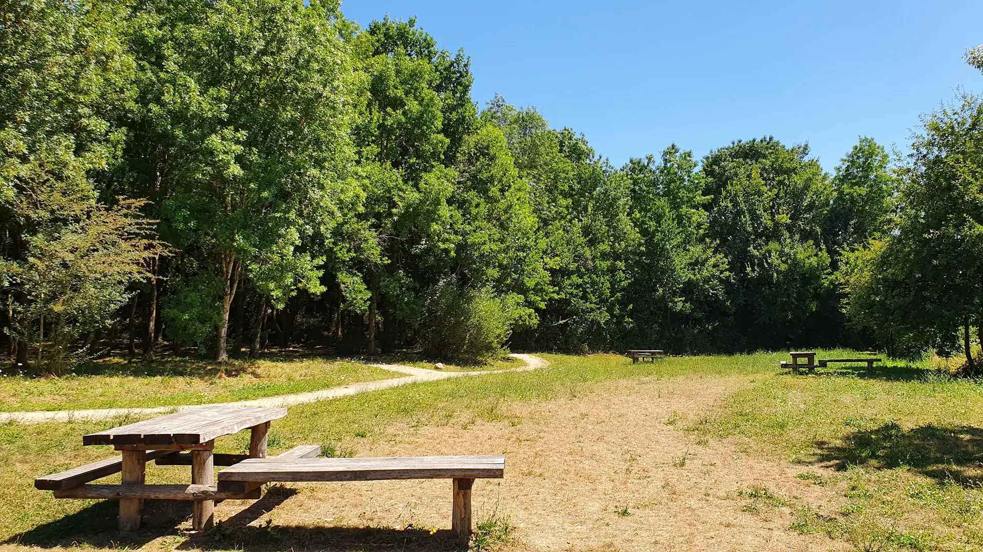 aire-pique-nique-fontenay-le-comte-pont-de-pissotte-1