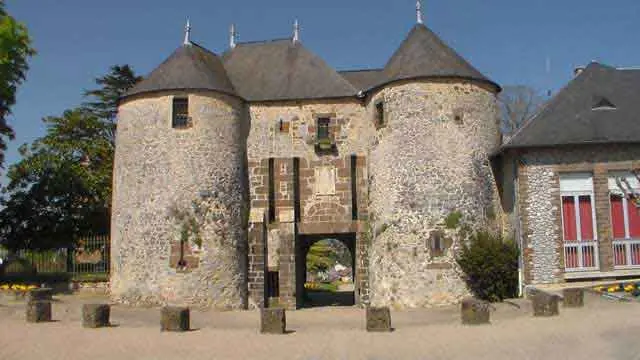 Gîte du Petit Crochet - Fresnay-sur-Sarthe - environnement immédiat