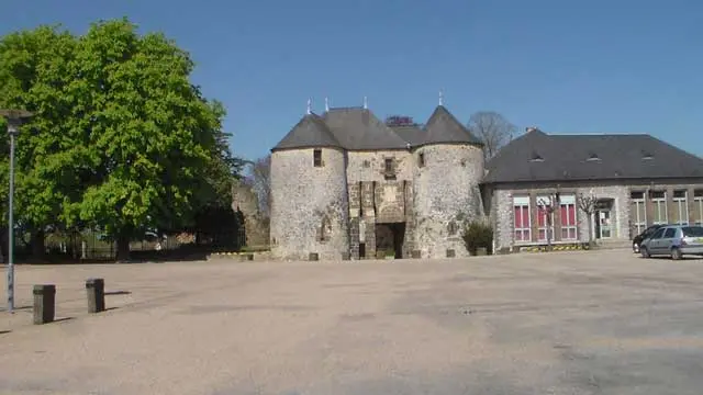 Gîte du Petit Crochet - Fresnay-sur-Sarthe - environnement immédiat