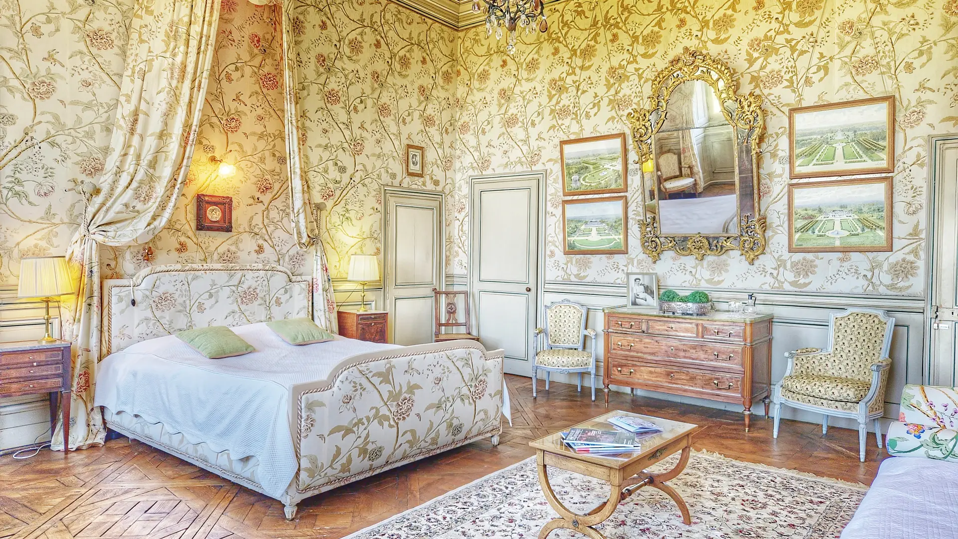 SUITE BALDAQUIN