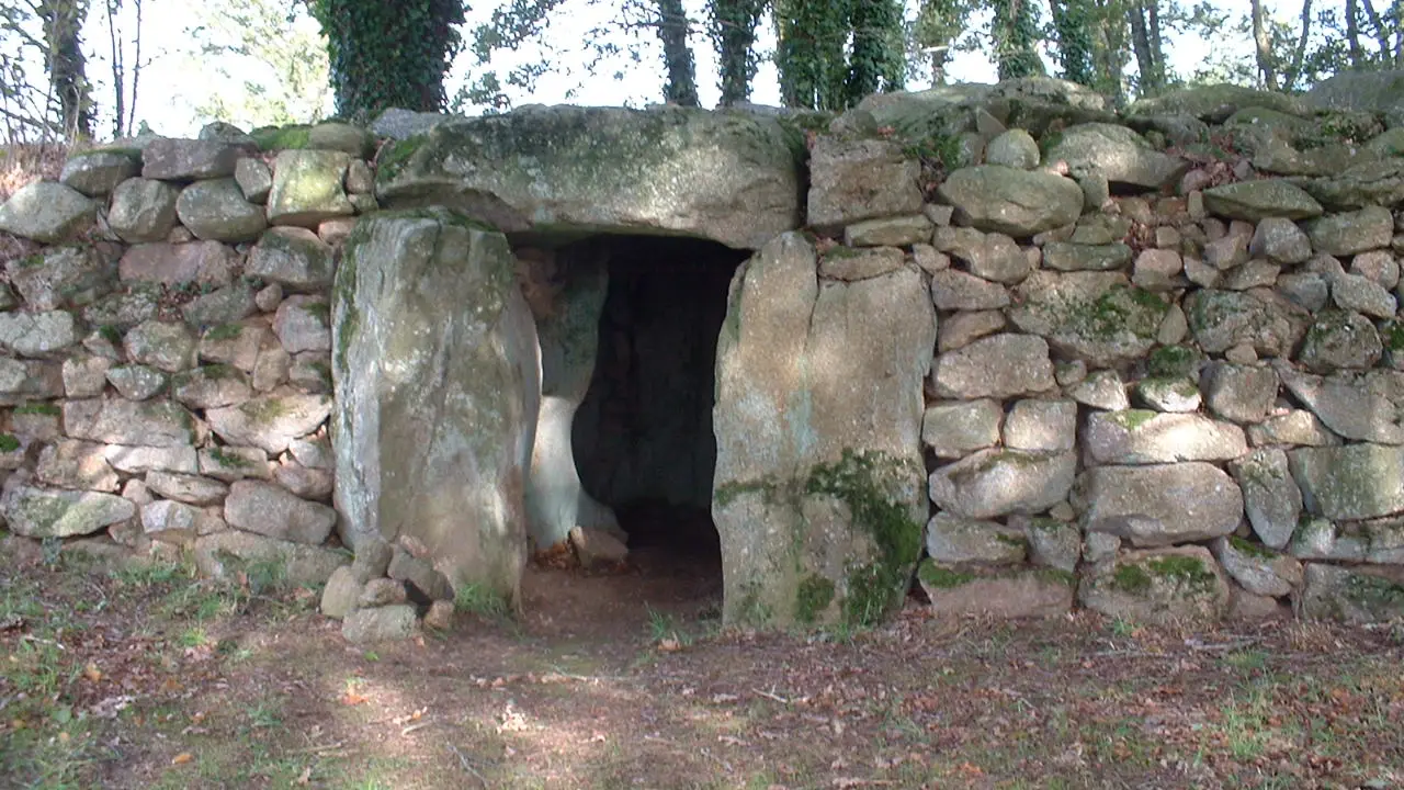 sentier-du-saut-au-loup-brece-53-iti-51