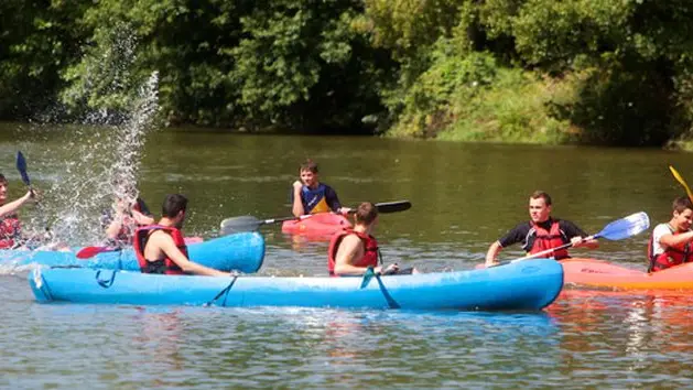 canoe-kayak-du-parc-de-vaux-ambrieres-les-vallees-53-asc-1