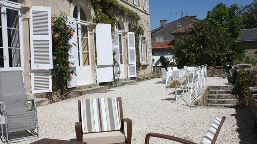 chambre-d-hotes-maison-de-maitre-de-perier-fontenay-le-comte-8